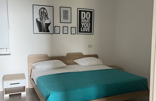 Piazza-Tralia-Pendolo Apartment | Miravesuvio, apartment overlooking the Bay of Naples