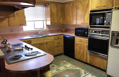 Farmington House | Miriam's Guest House