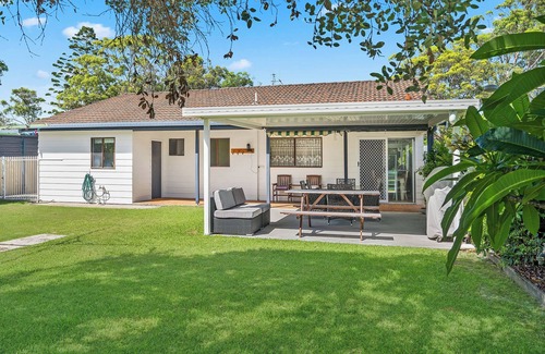 Lake Cathie House | Mirrabooka: 2 BR, 1 BA in Lake Cathie , Sleeps 6