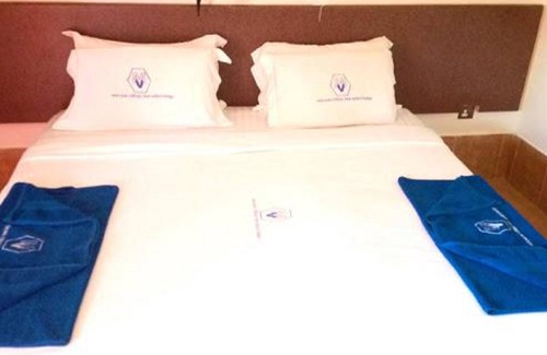 Sultan Hamud Hotel | Miryam Village Inn Safari Lodge