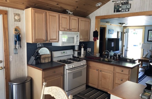 Westerly Cottage | Misquamicut Westerly Secluded Beach Cottage 2020 remodeled and upgraded.