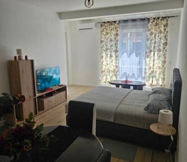 Mladenovac Apartment | Miss Lux