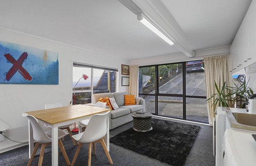 Mission Bay Apartment | Mission Bay Secret Garden Hideaway -WIFI