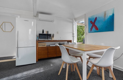 Mission Bay Apartment | Mission Bay Secret Garden Hideaway -WIFI