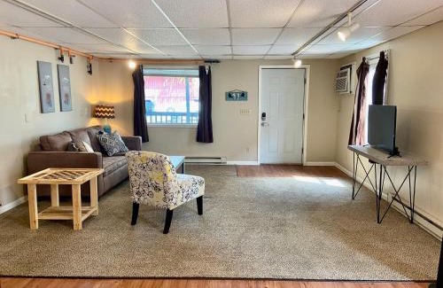 Pepin Apartment | Mist Condo - Cute 1 Bedroom Just 2 Blocks To Beach