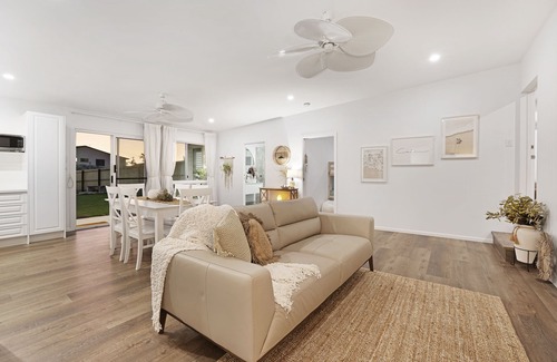 Burnett Heads Villa | Mist Suite - beachfront property!