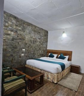 Khattalwada Cabin | Misto cafe & Homestay kasauli