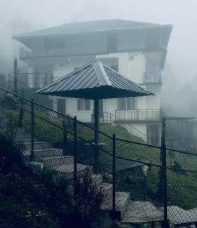 Devikolam House | Misty Cloud