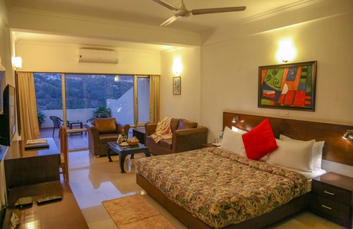 Kumarhatti Hotel | Misty Meadows by Priyago Hotels