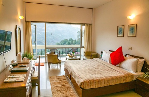 Kumarhatti Hotel | Misty Meadows by Priyago Hotels