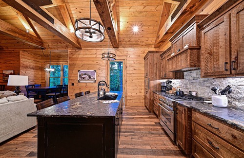 Murphy House | Misty Mountain Luxury mountain cabin with breathtaking views, hot tub, & game room!