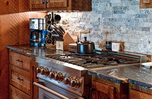 Murphy House | Misty Mountain Luxury mountain cabin with breathtaking views, hot tub, & game room!