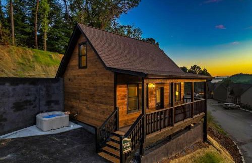 Sevierville Resort | Misty Mountain Morning