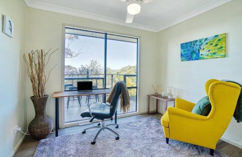 Lower Beechmont House | Misty Mountain View - A Tree-lined Tropical Oasis