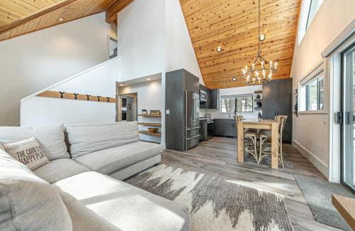 Tahoe Woods House | Misty Pines by Tahoe Getaways at Tahoe Park - Newly Remodeled Pet Friendly 3 BR w Private Beach HOA