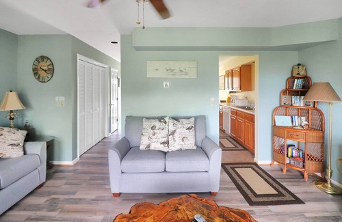 Chincoteague House | Misty's Thicket - Water access; Screened porches!