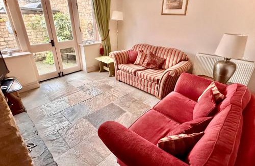 Winchcombe House | Misty View - 2 Bed Cottage in Winchcombe