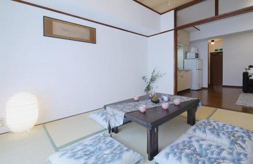 Hiroshima City Centre Apartment | Mitao bld - 2 Bedroom Apt 4mins to PeacePark for 9ppl