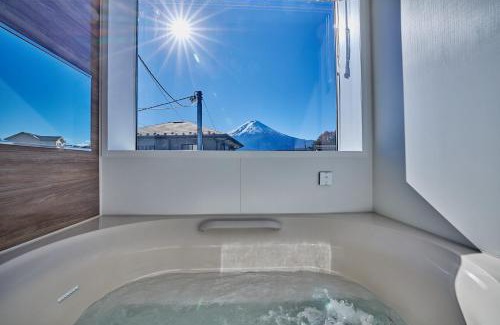 Fujikawaguchiko Villa | MIYA HOUSE Funatsu A