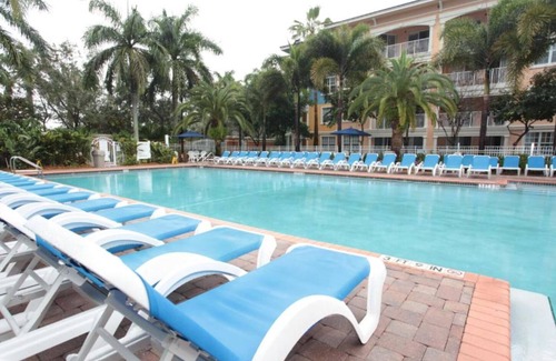 Weston Apartment | Mizner Place at Weston Town Center Nov. 19 - 26th 2023 One bedroom suite B