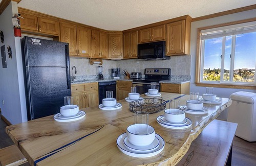 Snowshoe Condo | ML 248: Your unique mountain biking haven with incredible views!