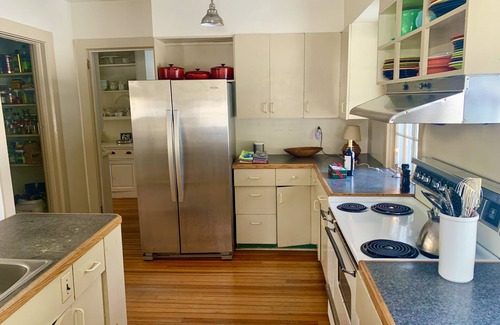 Elizabethtown House | MLK Wkend Open!nSki+Climb+Hike+Sled+Skate+Relax Perfect for multi-family groups!