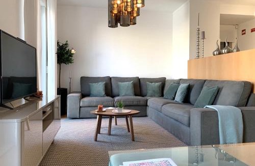 Mouraria Apartment | MM1 Central Lisbon with Castle View and Free Parking!