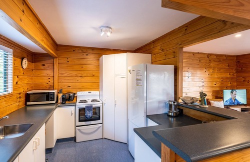 Blackpool House | Moa Cottage in Oneroa Village