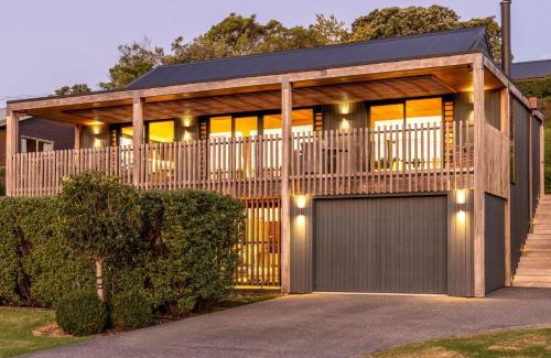 Blackpool House | Moa Luxe - Stay Waiheke