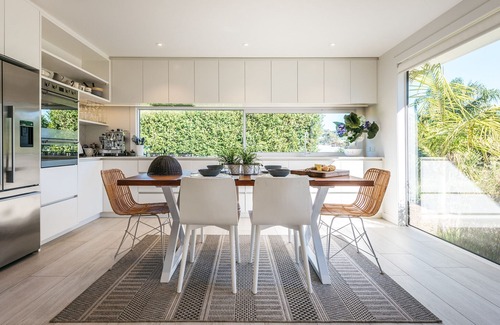 Oneroa Cottage | Moa Magic - Oneroa Holiday Home
