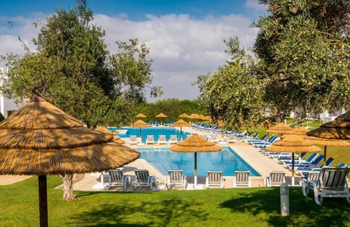 Patio Apartment | Moana 4 Apartment, Swiming Pool, Parking, Wifi, Ac, Balcony, Garden,!New!