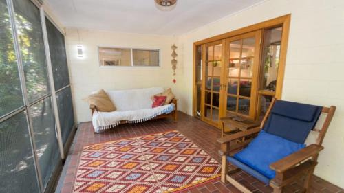 Horseshoe Bay House | Moana Cottage, Stroll To Horseshoe Bay Beachfront