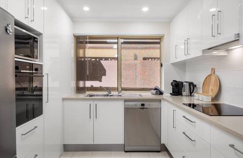 Moana House | Moana Hideaway - 3BR, BBQ, Parking