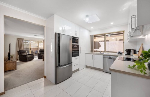 Moana House | Moana Hideaway - 3BR, BBQ, Parking