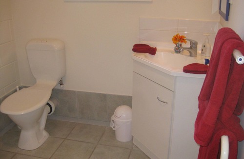 Ohope Bed & Breakfast | Moanarua Beach Cottage