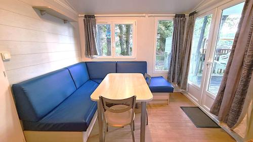 La Boissiere-de-Montaigu Other | Mobil home ACCESS avec TV 2 Ch 5 Pers Puy duFou 210FS