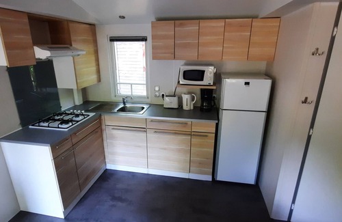 Saint-Cheron House | Mobil home 6 pers camping 3* sur belle parcelle au calme