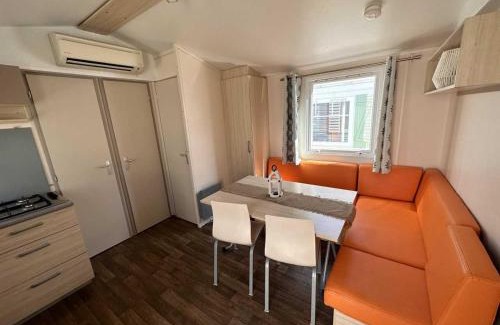 Genouille Other | Mobil-home Camping 3 étoiles
