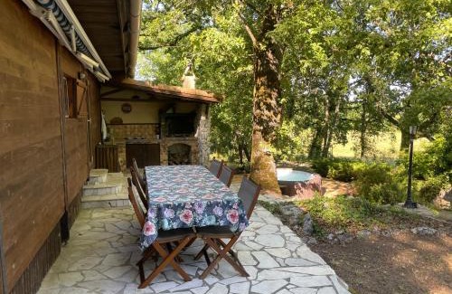 Bouniagues Other | Mobil-home façon chalet spa au calme en nature