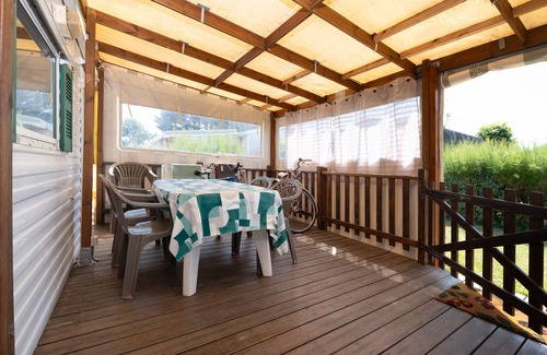 Damgan House | Mobile Home 'Kervoyal 56' with Private Terrace and Shared Garden