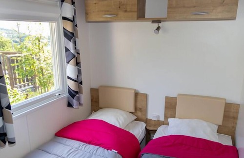 Chorges House | Mobile homes for 6 people with lake view in Residence L'Ecrin du Lac, Chorges