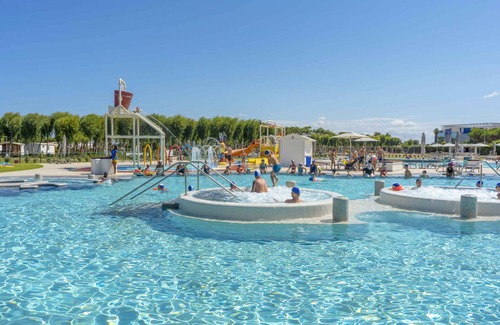 Fertilia House | Mobilehome mit Pool