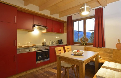 Heiligen Gestade House | Mobilheim, Bad, WC, 2 Schlafräume - Feriendorf Berghof