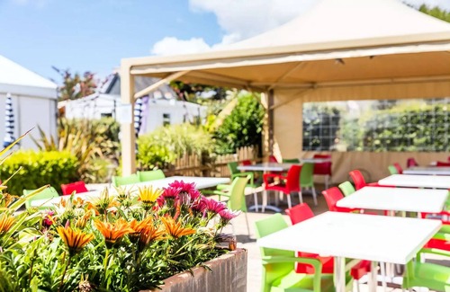 Saint-Nic House | Mobilheim - Raised Terrace
