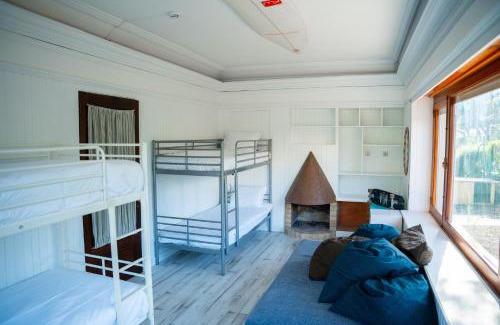 Banzao Bed & Breakfast | Moby Dick Lodge Colares