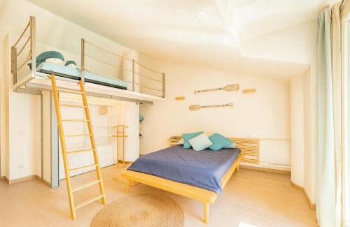 Imperia Apartment | MobyDick, central, Walk to the Beach, Private Parking