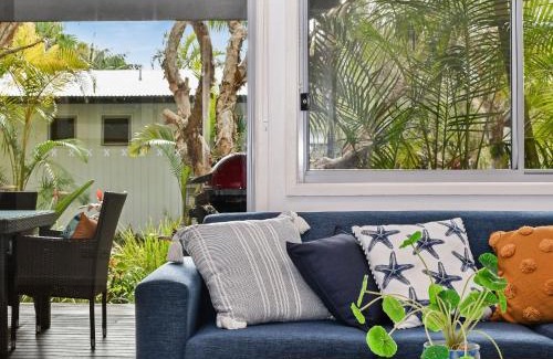 Boomerang Beach House | Mobys Resort 08