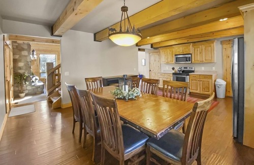 Meadow View Heights Cabin | Moccasin Lodge is a Beautiful Family Cabin on a wooded lot with firepit