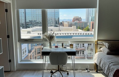 LoDo Apartment | Mod Lodo studio with balcony