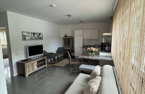 Neustadt-Lachen-Speyerdorf Apartment | Modern apartment - Neustadt an der Weinstraße